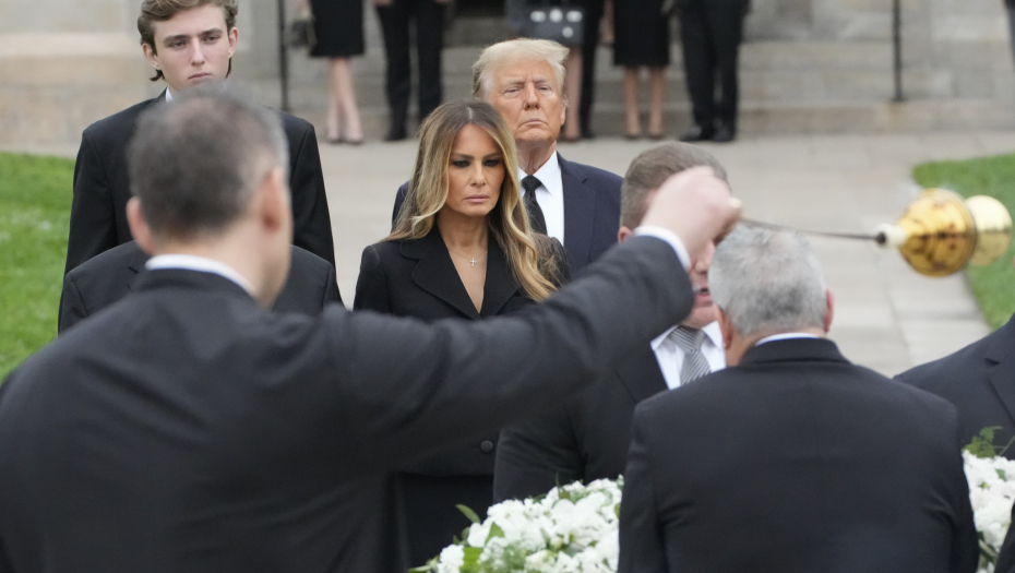 Sahrana majke Melanije Tramp