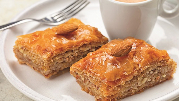 baklava prelivena mlekom