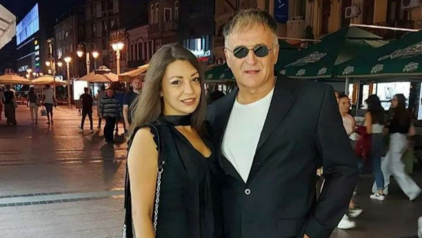 Branislav Lečić sa devojkom
