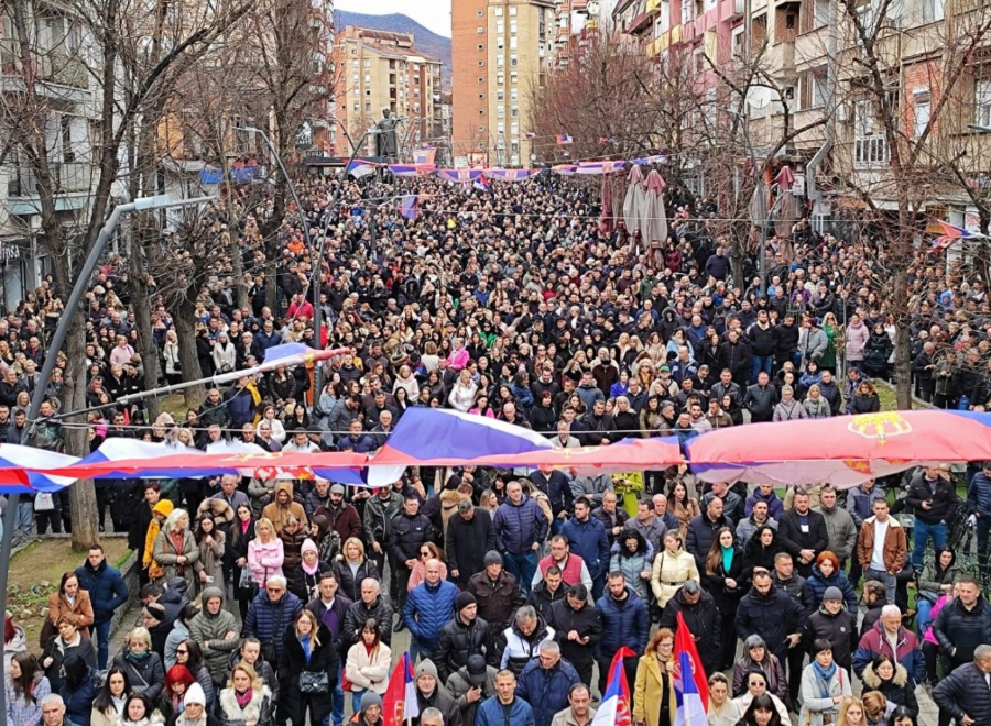 protest kosovska mitrovica