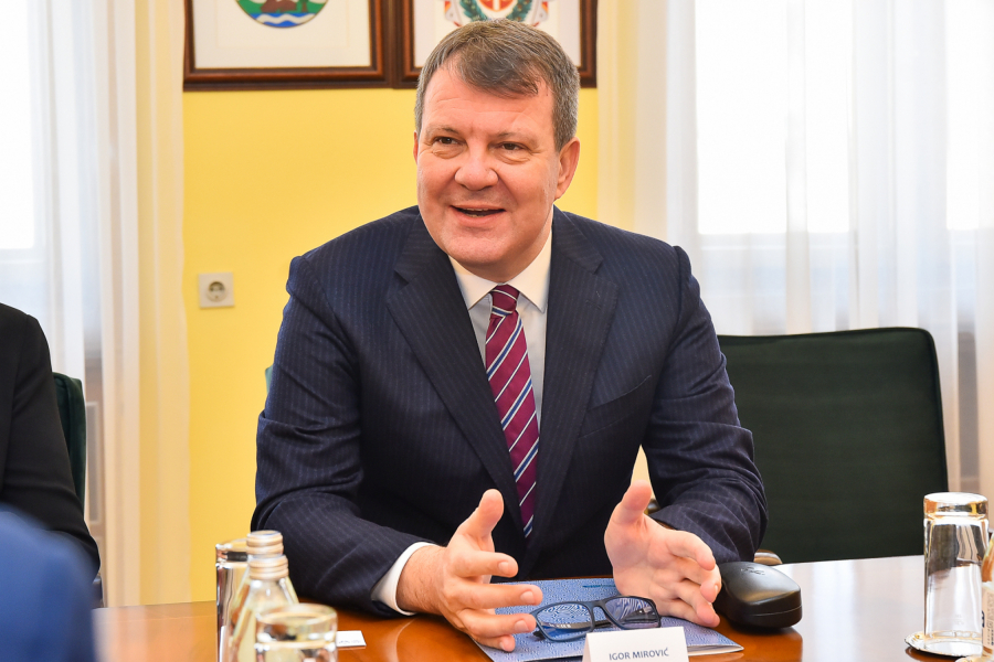 Mirović sa iranskim predstavnikom