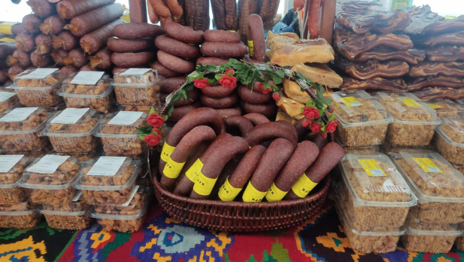 Pršutijada u Mačkatu