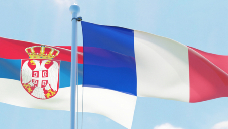 Ministar spoljnih poslova Marko Đurić sastao se danas sa direktorom Direkcije za kontinentalnu Evropu u Ministarstvu za Evropu i spoljne poslove Republike Francuske Brisom Rokfejem, sa kojim je razgovarao o jačanju političkih odnosa Srbije i Francuske, ugroženosti srpskog stanovništva na KiM, putu Srbije ka članstvu u EU i aktuelnim geopolitičkim temama.