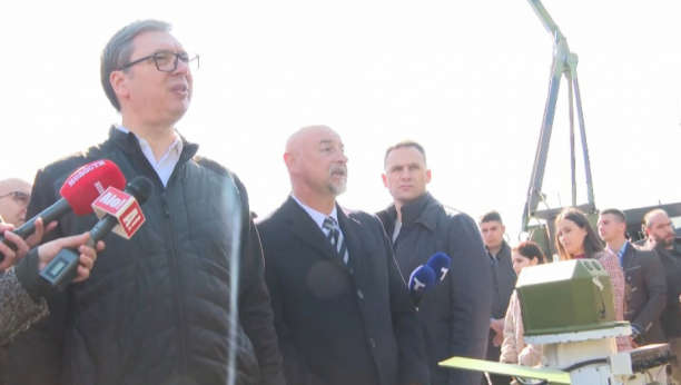 Predsednik Aleksandar Vučić obilazi Vojnotehnički Institut