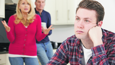 Prosečna starost kada mladi u Srbiji iznajmljuju stan je 31 godina, a razlozi za osamostaljivanje u tim godinama su najčešće finansijske prepreke, nesigurnost zapošljavanja i visoki troškovi stanovanja.