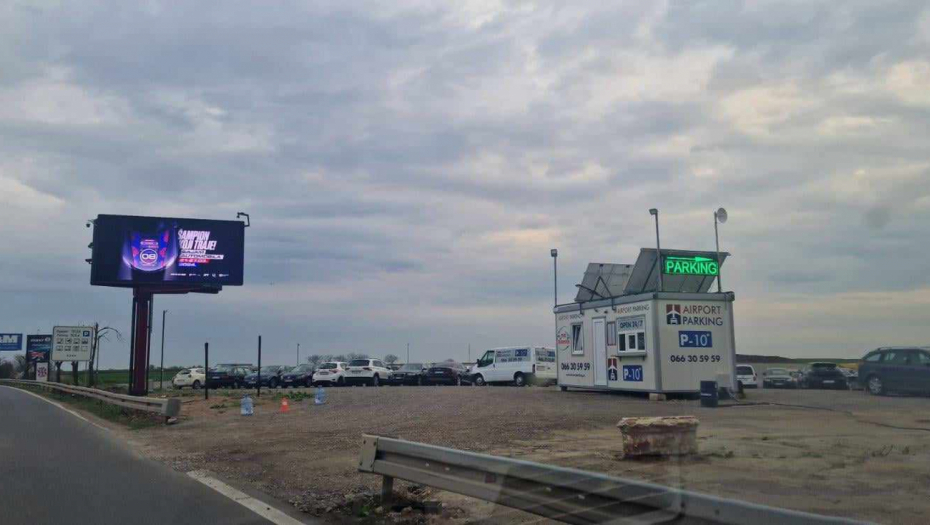 Divlji parking - aerodrom