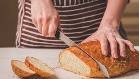 Koliko ćemo plaćati veknu hleba? Vlada Srbije produžila uredbu na još 6 meseci