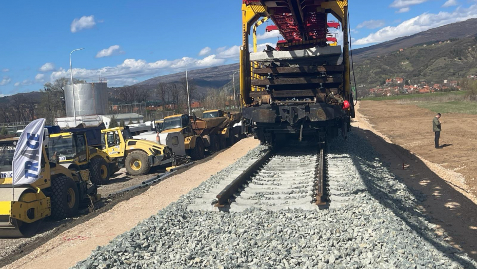 Vučić obilazi radove