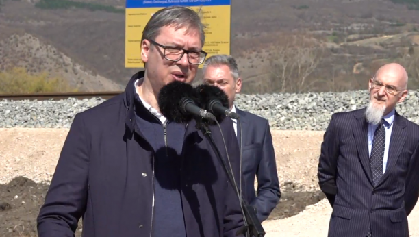 Predsednik Srbije Aleksandar Vučić obilazi radove na rekonstrukciji pruge od Niša do Dimitrovgrada
