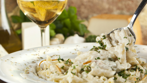 pasta sa piletinom i 4 vrste sira