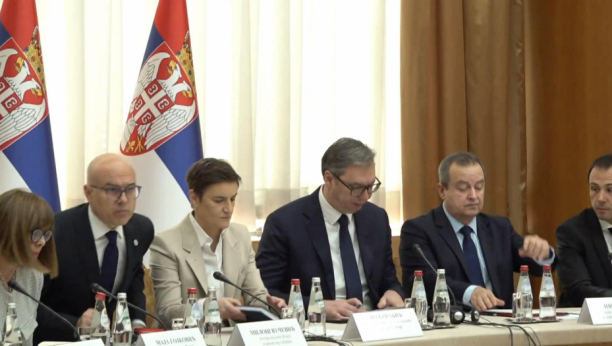 Vučić na vanrednoj sednici Vlade Srbije