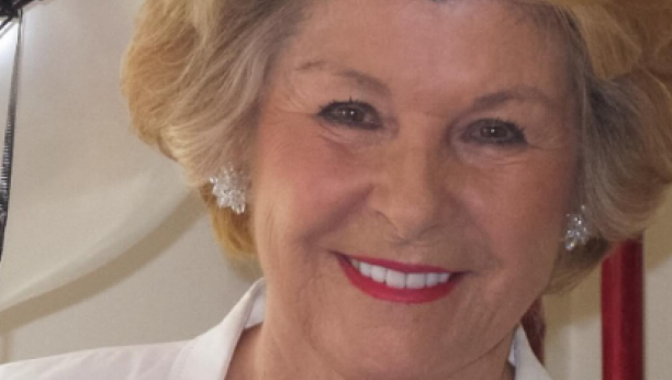 Mama Ketrin Zite Džons