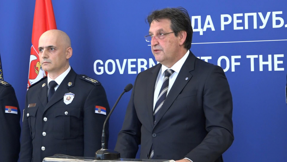 Ministar unutrasnjih poslova