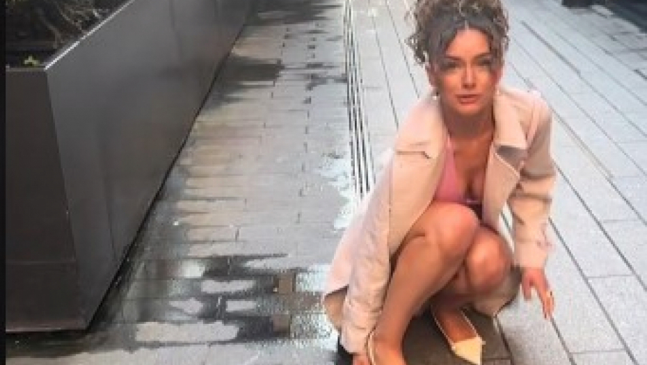 Influenserka na ulici