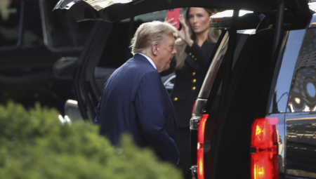 Vrhovni sud američke savezne države Džordžije u sredu je odbacio poslednju krivičnu tužbu protiv predsednika SAD Donalda Trampa u vezi sa njegovim navodnim pokušajem mešanja u izbore 2020. godine, navodi se u presudi koju je dobila RIA Novosti