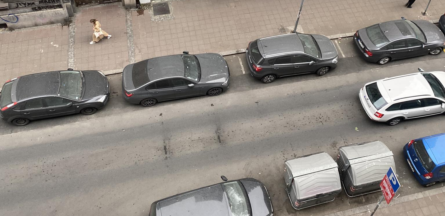 Kola prljava posle kiše