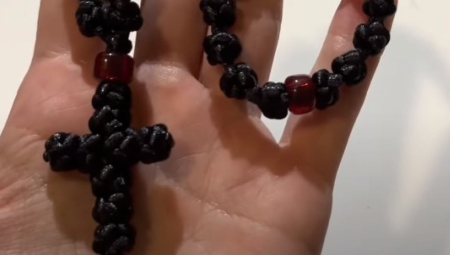 Brojanice se razlikuju po svojoj strukturi. Postoje male i velike brojanice. Male brojanice se sastoje od 33 čvorića a velike mogu imati 50, 100 ili čak 300 čvorića