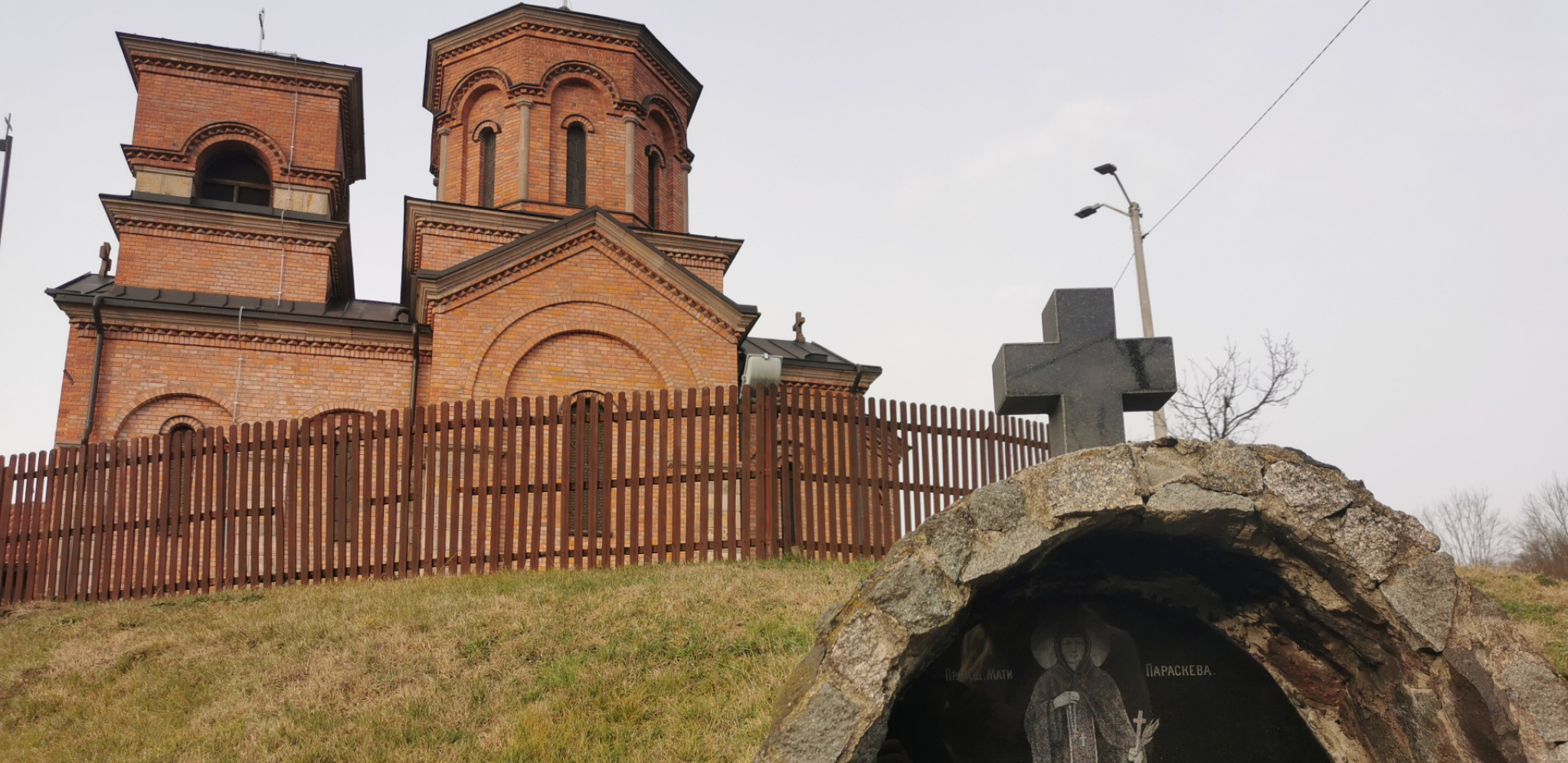 U manastiru Voljavča u selu Tavnik teče lekovita voda