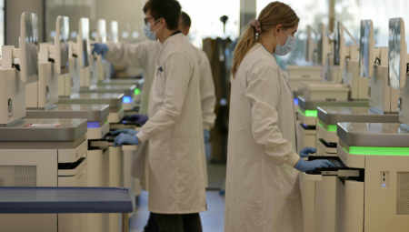 Da bi se zaštitili od novog soja koronavirusa „Stratus“, važno je pridržavati se nekoliko pravila, izjavio je akademik Ruske akademije nauka i zamenik predsednika Ruske akademije obrazovanja, Genadij Oniščenko, u intervjuu za AiF