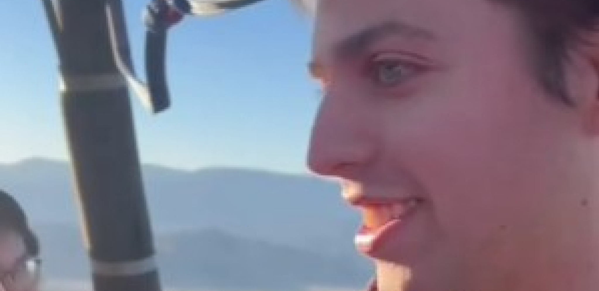 momak zaprosio devojku