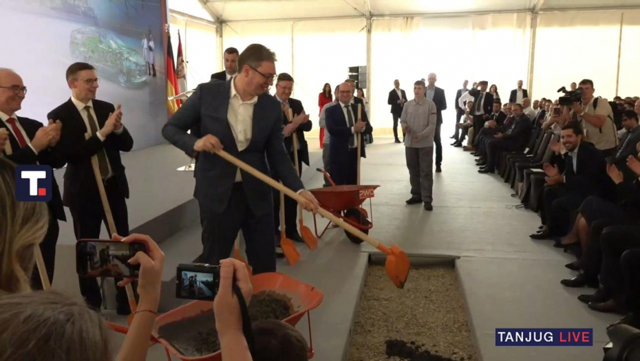 Predsednik Vučić na ceremoniji polaganja kamena temeljca nove fabrike kompanije PWO Group