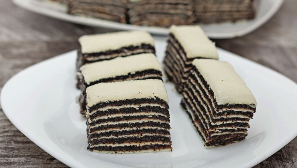 rozen torta sa makom i belom čokoladom