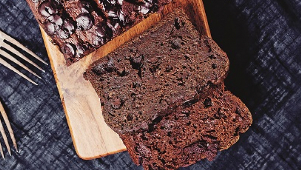 čokoladni banana hleb