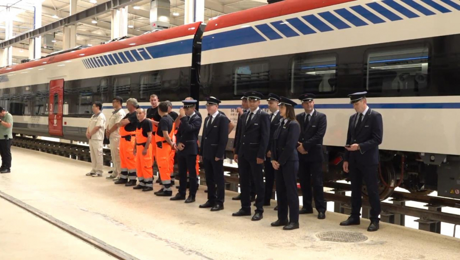 Predsednik Vučić prisustvuje predstavljanju novog kineskog brzog voza - Soko