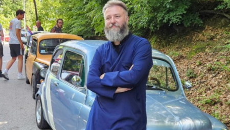 Kada čovek izađe iz porodice, iz zajednice, kad se zatvori u svoj svet i svoje misli, postaje lak plen