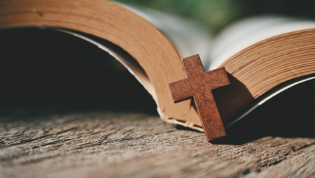 KRIVIČNO SE ODGOVARA I ZBOG REČI IZ BIBLIJE? Predložene izmene zakona o govoru mržnje izazvale polemike u Kanadi