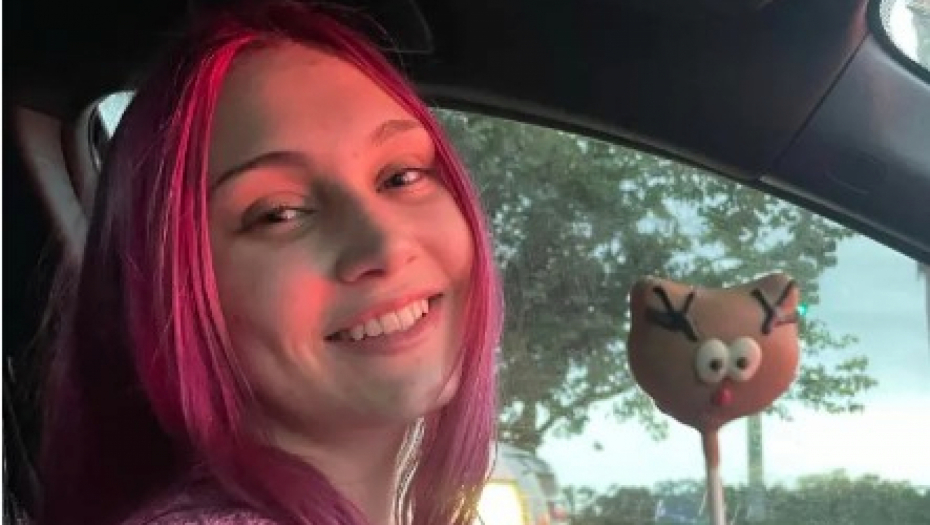 Preminula tinejdžerka