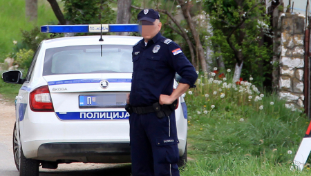 Deka iz Niša živ je zahvaljujući komšiji policajcu koji je rizikovao svoj život da bi spasio njegov.