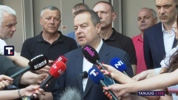 Obraćanje ministra Ivice Dačića ispred Urgentnog centra