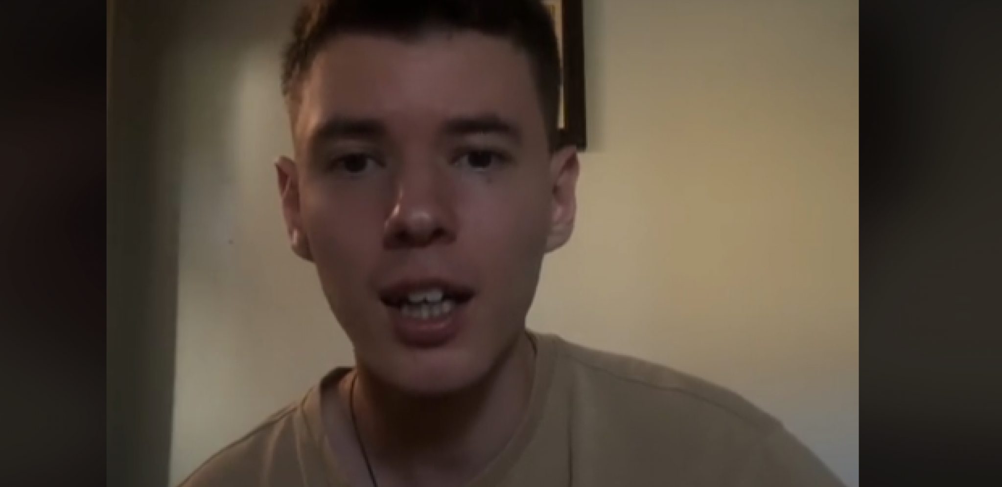 Rus pesmom poslao poruku