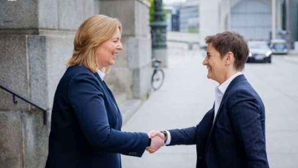 Berbel Bas i Ana Brnabić