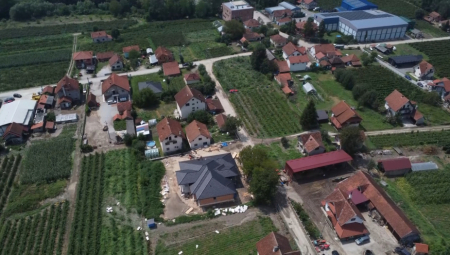 Predsednik opštine Arilje doneo je Odluku o proglašenju vanredne situacije na čitavoj teritoriji opštine zbog niskog vodostaja Rzava, a na osnovu Zaključka opštinskog Štaba za vanredne situacije