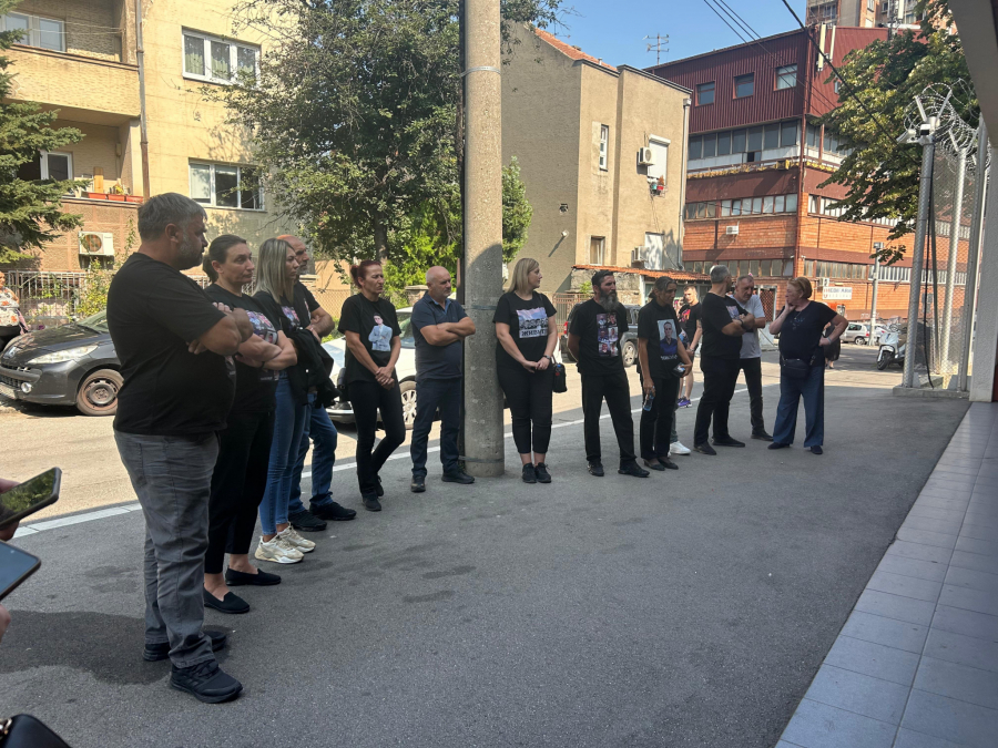 Porodica ubijenih u masakru kod Mladenovca