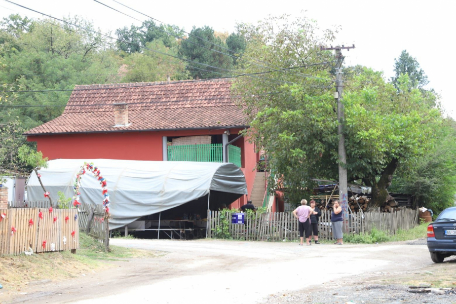 Meštani sela Lukavica kod Lazarevca