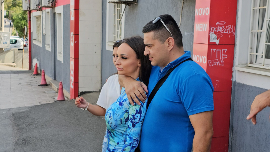 OSULA PALJBU PO NESUĐENOM SVEKRU! Teodora Delić oplela po ocu Nenada Macanovića: "37 godina si uz maminu suknju" (VIDEO)