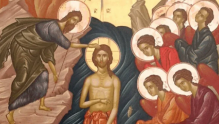 Na ovaj dan, običaj nalaže da se strogo posti. Tokom dana, jede se samo grožđe i hleb