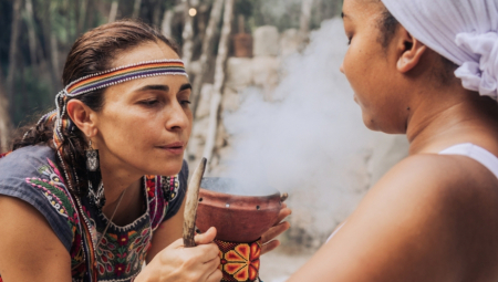 19 znakova zodijaka predstavljaju ciklus dana u godini, a mnoga značenja i simboli su zasnovani na kulturni i verski aspekti