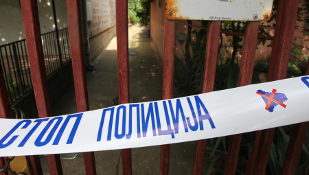 Novosadska policija rasvetlila je 24 krivična dela, 23 krađe i jednu tešku krađu, i uhapsila E. Š. (18) iz Novog Sada.