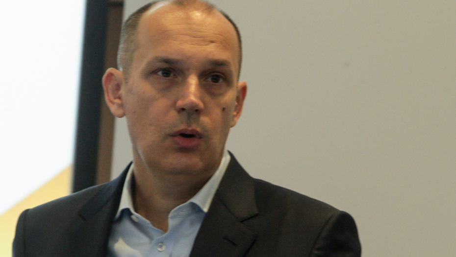 Ministar zdravlja Zlatibor Lončar