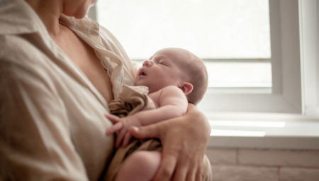Novorođenče je pronađeno u toaletu studentskog doma Transbajkalskog koledža u gradu Aginskoje, saopštilo je regionalno tužilaštvo.