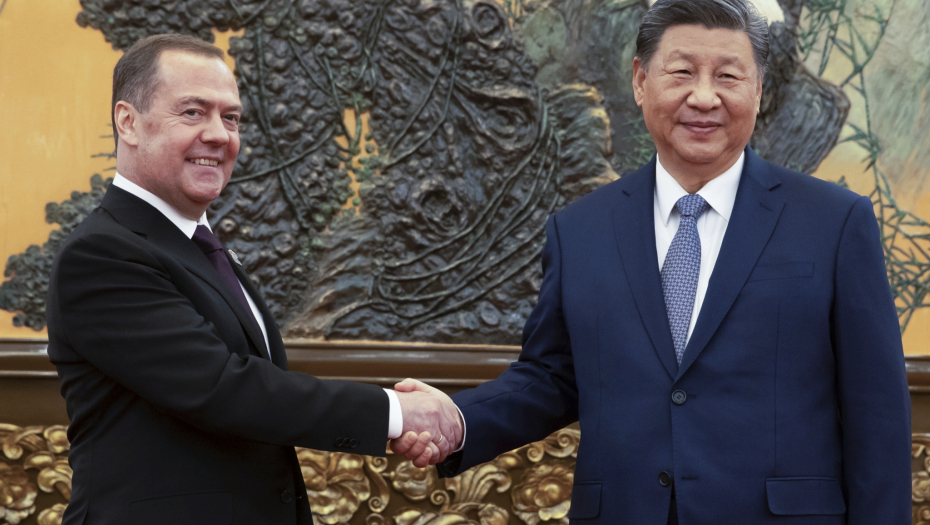 Dmitrij Medvedev i Si Đinping