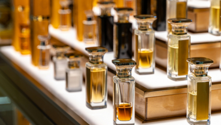 Pripadnici Ministarstva unutrašnjih poslova u Novom Sadu uhapsili su G. I.  (44) iz ovog grada, zbog  sumnje da je učinio krivična dela krađa i neovlašćeno držanje opojnih droga.