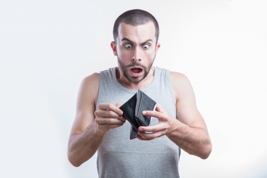 mladić ostao bez novca