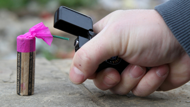 petarda petarde pirotehnika