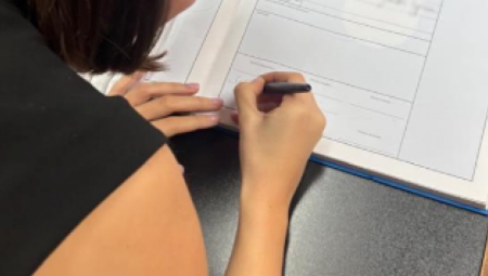 Pevačev sin se zvanično razveo, a izvor tvrdi da je porodica srećna zbog toga