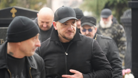 Bojovićev otac, pokojni direktor Beo zoo-vrta Vuk Bojović, otkrio je da je to bila velika želja i samog Nikole.